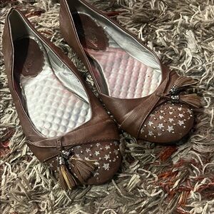Brown Leather Women's Flats with Star Detailing